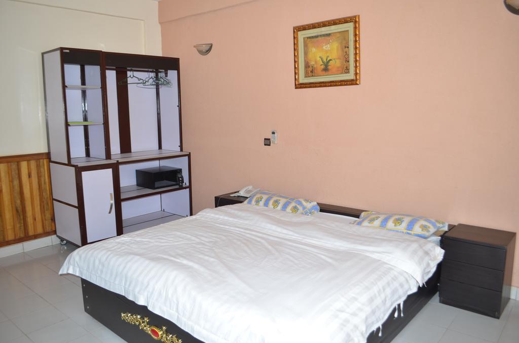 Ouaga Beach Hotel Uagadugú Exterior foto